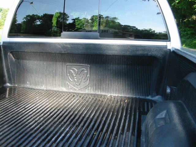 Dodge Ram 1500 2005 photo 3