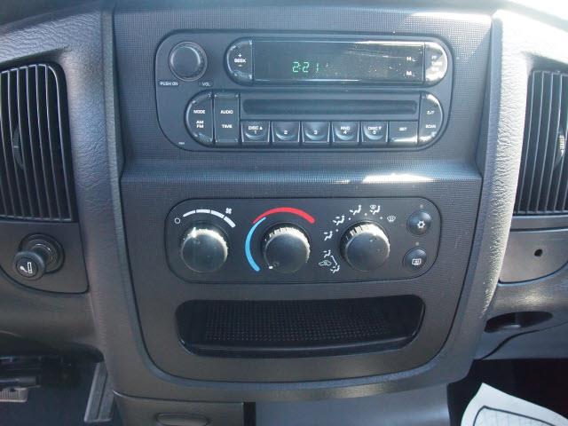 Dodge Ram 1500 2005 photo 18