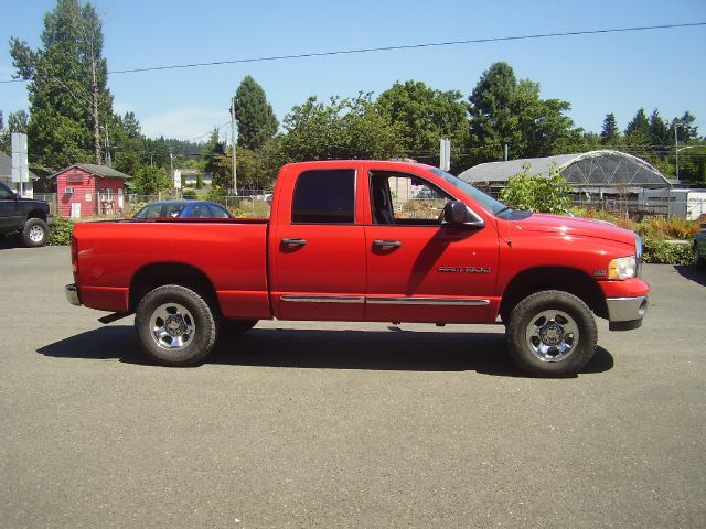 Dodge Ram 1500 4dr 114 WB XLT 4WD Pickup Truck