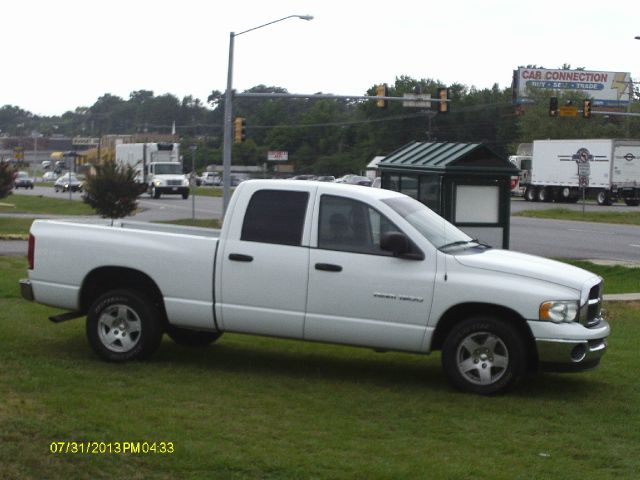 Dodge Ram 1500 2005 photo 2