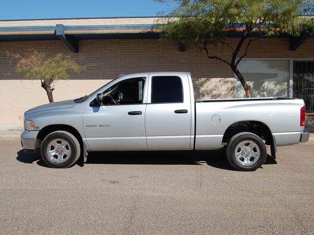 Dodge Ram 1500 2005 photo 2