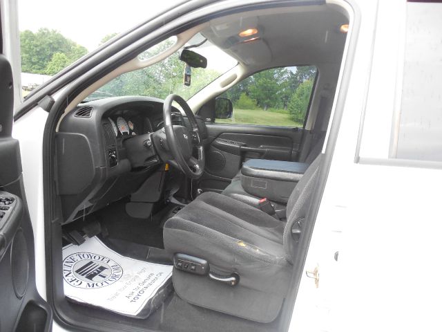 Dodge Ram 1500 2005 photo 3