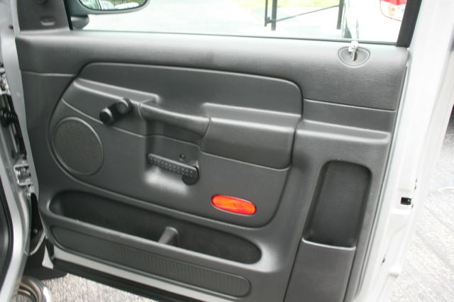 Dodge Ram 1500 2005 photo 30