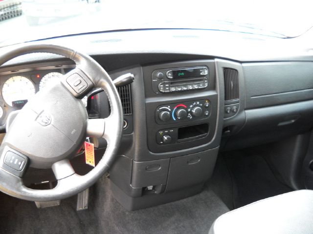 Dodge Ram 1500 2005 photo 11