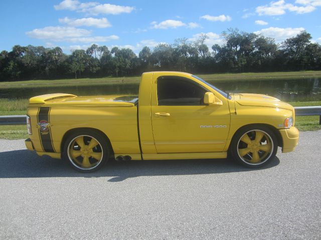 Dodge Ram 1500 2005 photo 2