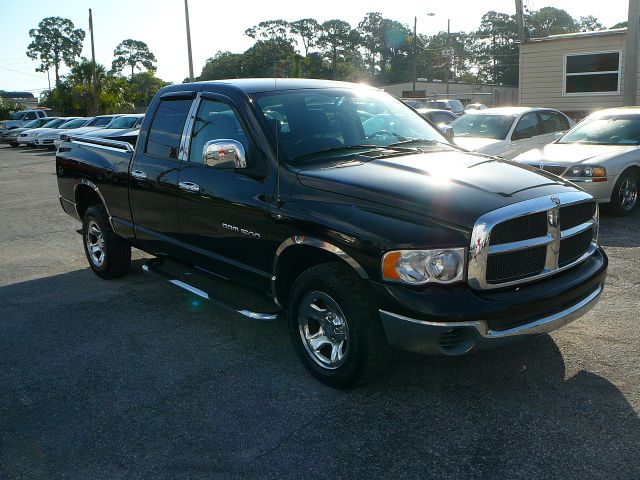 Dodge Ram 1500 Ext WT Pickup Truck