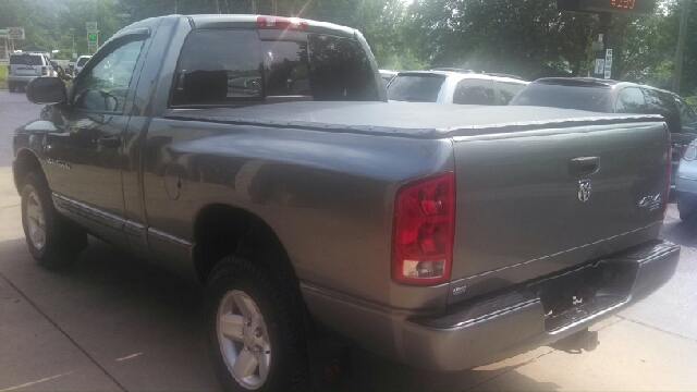 Dodge Ram 1500 2005 photo 2