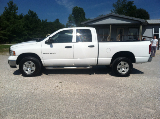 Dodge Ram 1500 Ext WT Pickup Truck