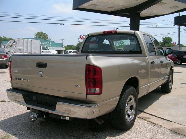 Dodge Ram 1500 2005 photo 2