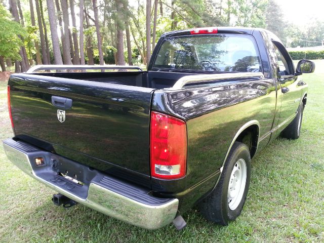 Dodge Ram 1500 2005 photo 2