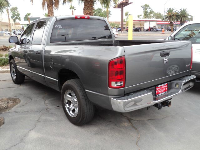 Dodge Ram 1500 2005 photo 2