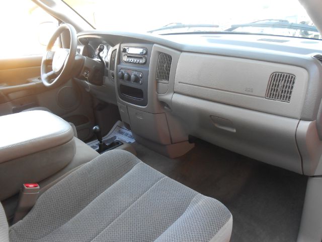 Dodge Ram 1500 2005 photo 2