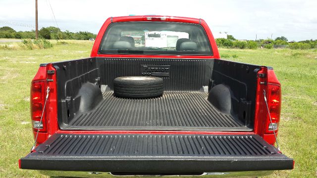 Dodge Ram 1500 2005 photo 3