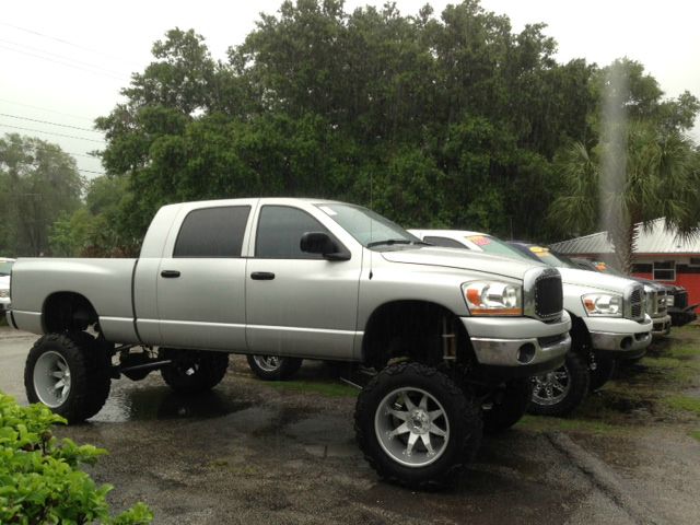 Dodge Ram 1500 2WD Quad Cab 6.3 Ft Box SLT Crew Cab Pickup