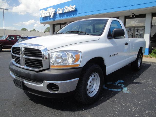 Dodge Ram 1500 3500 SLT Crew LB Dually DSL Pickup