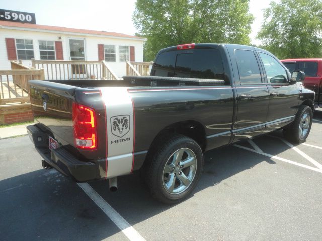 Dodge Ram 1500 2006 photo 23