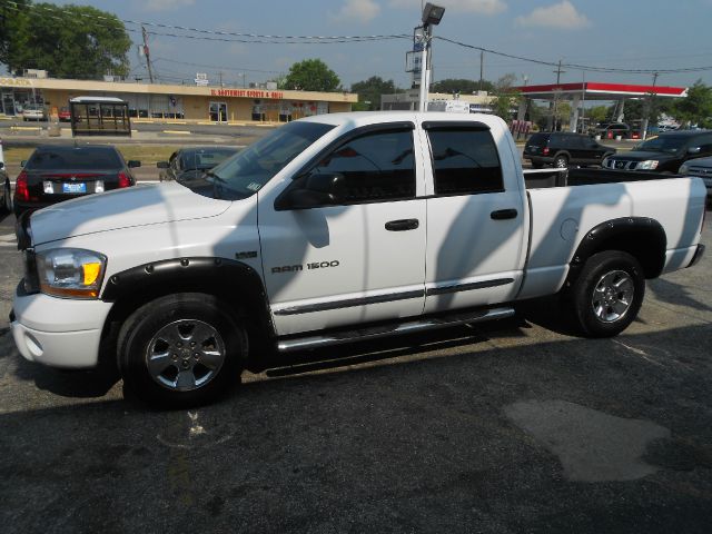 Dodge Ram 1500 LS ES Pickup Truck