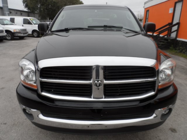 Dodge Ram 1500 2006 photo 2