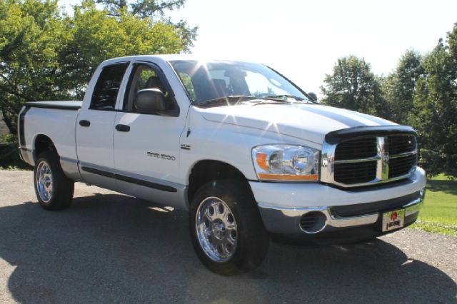 Dodge Ram 1500 4dr LX 4WD Auto Pickup Truck