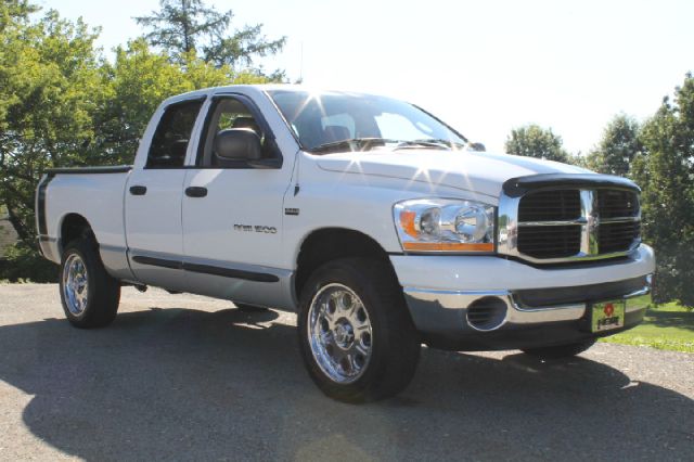 Dodge Ram 1500 2006 photo 2