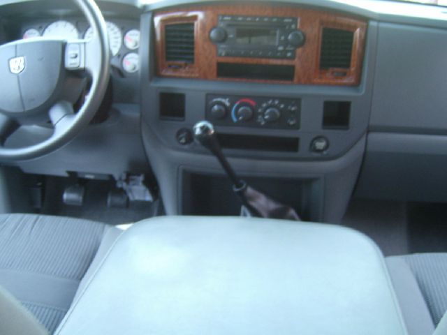 Dodge Ram 1500 2006 photo 11