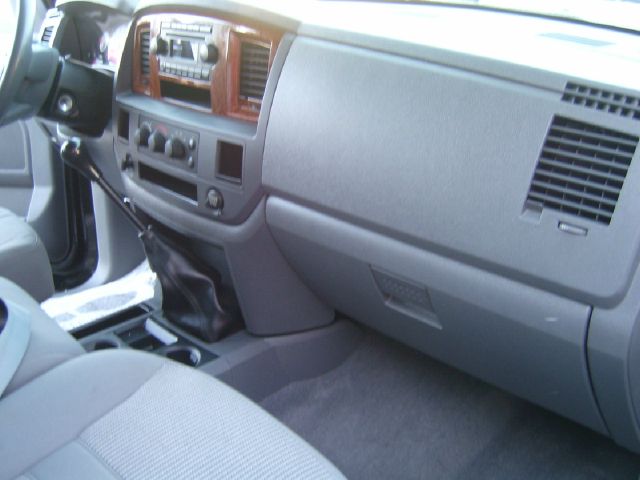 Dodge Ram 1500 2006 photo 17