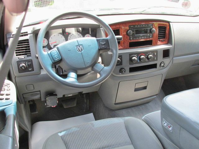 Dodge Ram 1500 2006 photo 15