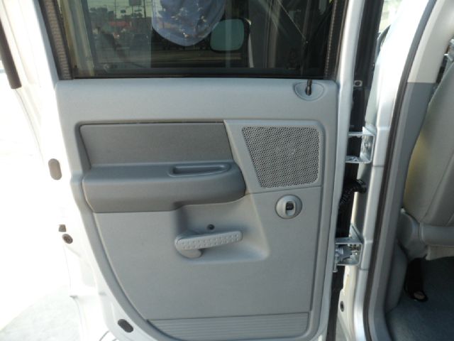 Dodge Ram 1500 2006 photo 10