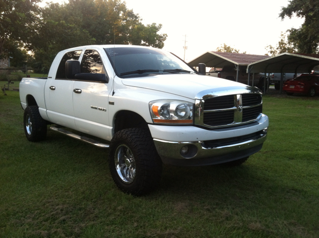 Dodge Ram 1500 2006 photo 2