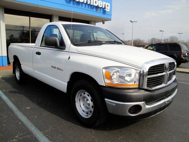 Dodge Ram 1500 2006 photo 2