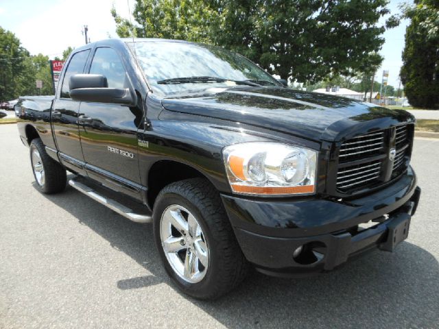 Dodge Ram 1500 4dr LX 4WD Auto Pickup Truck