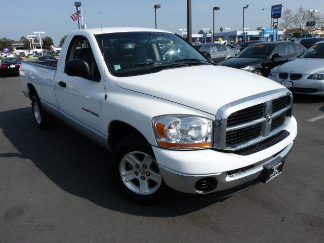 Dodge Ram 1500 2006 photo 2