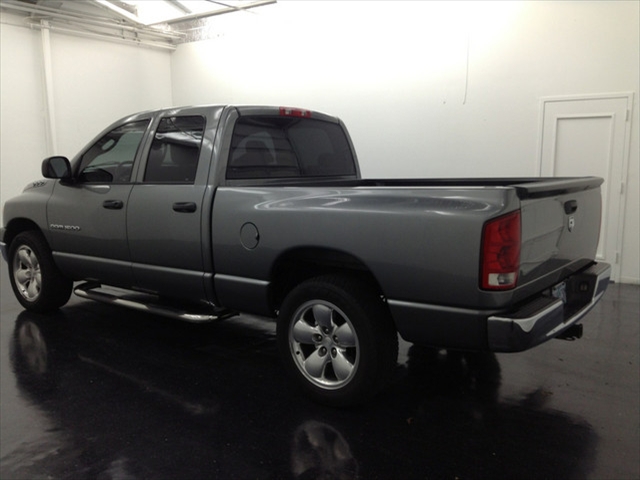 Dodge Ram 1500 2006 photo 2