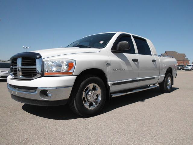 Dodge Ram 1500 2006 photo 2