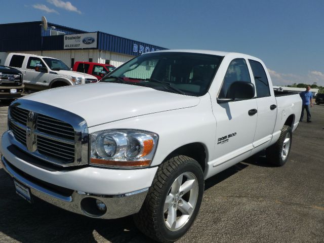 Dodge Ram 1500 2006 photo 2