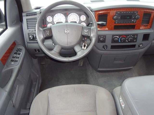 Dodge Ram 1500 2006 photo 3