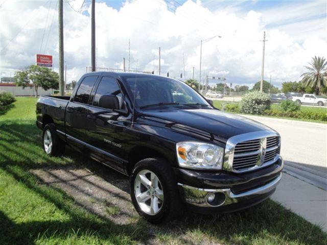 Dodge Ram 1500 I6 R-design Pickup