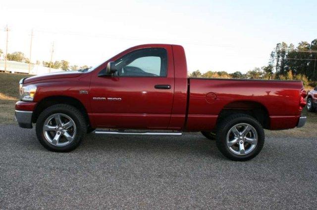 Dodge Ram 1500 Crew Cab Short Box 4-wheel Drive LT 4x4 Truck Pickup