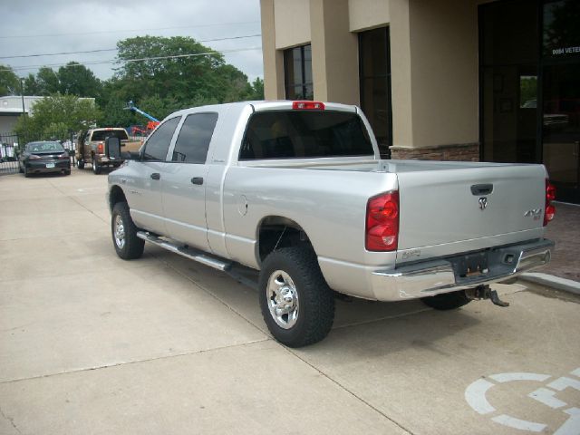 Dodge Ram 1500 3500 SLT Crew LB Dually DSL Pickup Truck