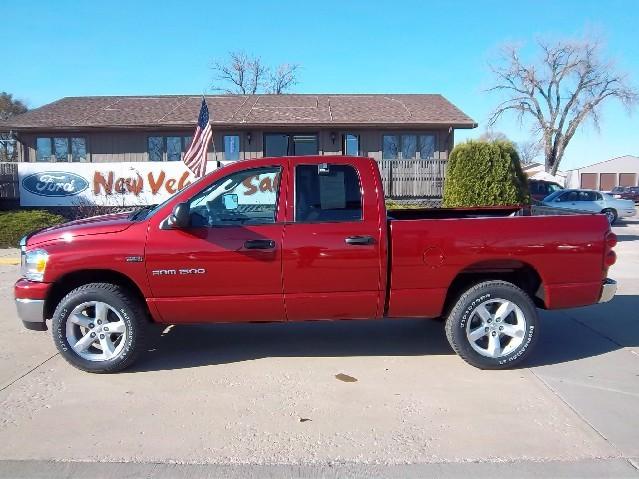 Dodge Ram 1500 SLT 4WD Crew Cab Pickup