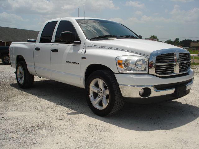 Dodge Ram 1500 4d Wagon AWD Pickup Truck