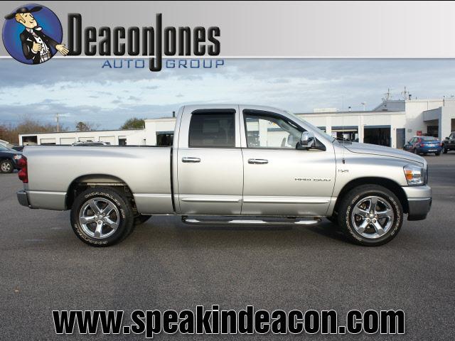 Dodge Ram 1500 SLT Pickup