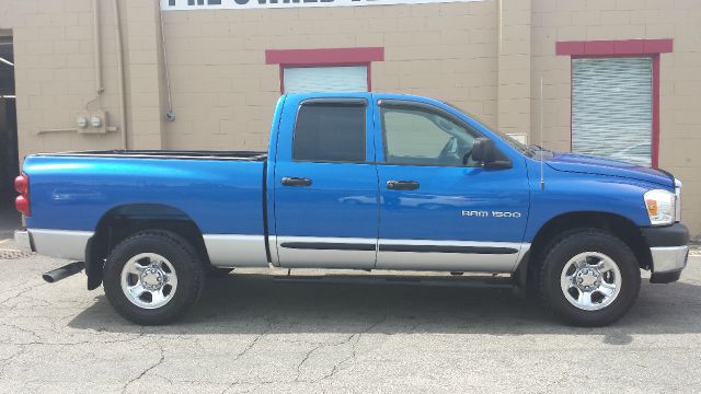 Dodge Ram 1500 4dr LX 4WD Auto Pickup Truck