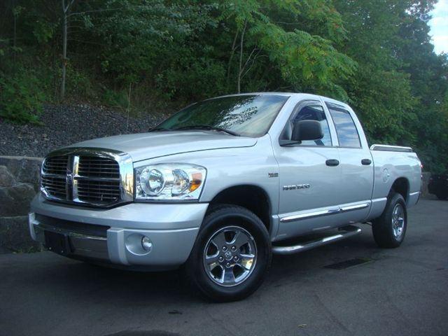 Dodge Ram 1500 Extended Cab Standard Box 2-wheel Drive LT Pickup