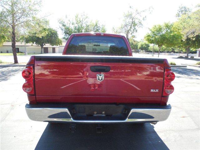 Dodge Ram 1500 Touring AWD -w/dvd System Pickup Truck