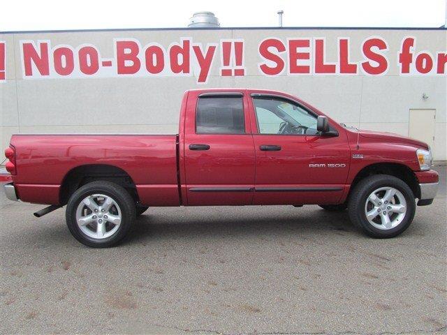 Dodge Ram 1500 SLT Pickup Truck