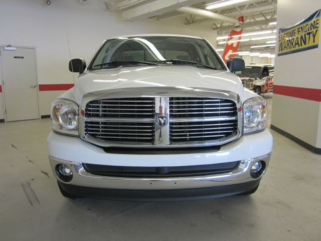 Dodge Ram 1500 4dr LX 4WD Auto Pickup Truck