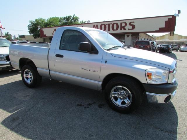 Dodge Ram 1500 SLT Pickup Truck