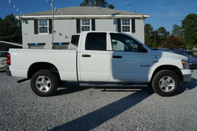 Dodge Ram 1500 4dr LX 4WD Auto Pickup Truck