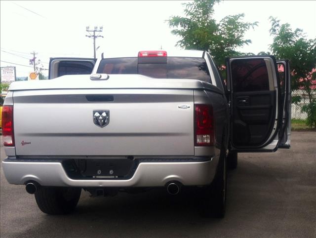 Dodge Ram 1500 LS ES Pickup Truck